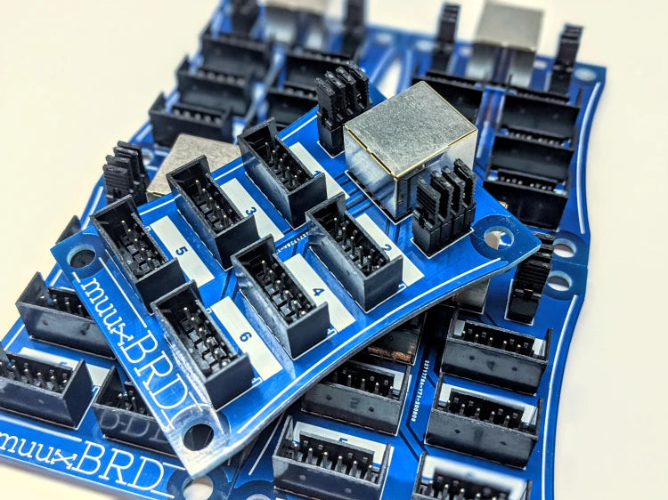 Several QuickSplit-6x4 QS-6x4 6-cue slats