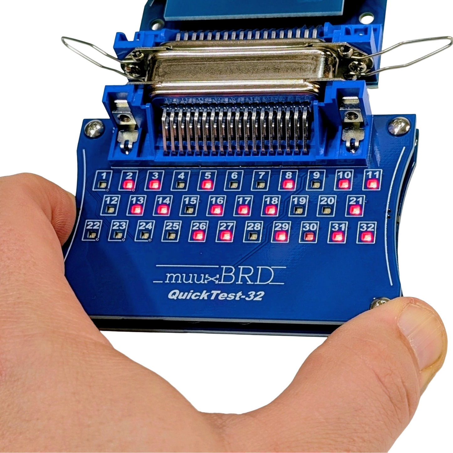 QuickTest-32 for FireOne and StarFire cable connected slats, connected to a QuickPlug slat