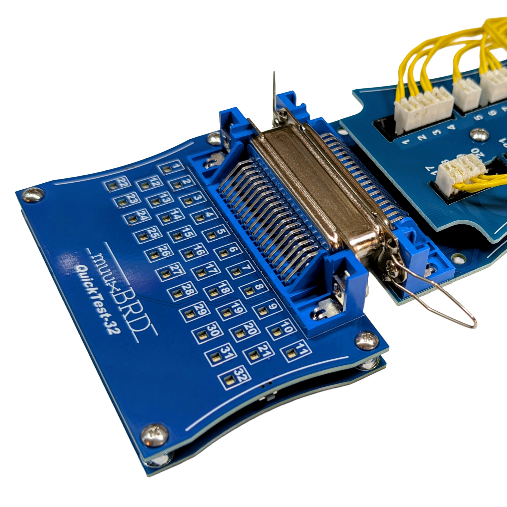 QuickTest-32 for FireOne and StarFire cable connected slats, connected to a QC-32 QuickPlug slat