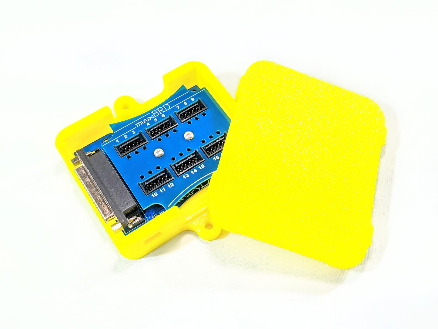 QC-18 in enclosure QuickConnect-18 (Legacy Design)