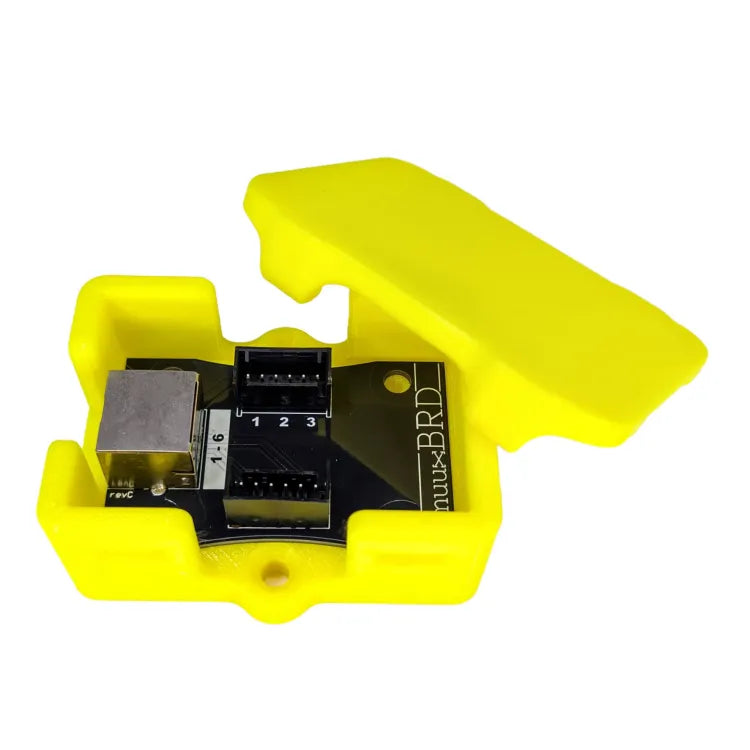 6-cue QuickPlug slat inside of a protective enclosure with the lid sitting to the side. 