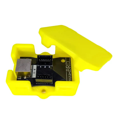 6-cue QuickPlug slat inside of a protective enclosure with the lid sitting to the side. 